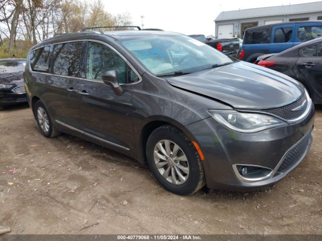 chrysler pacifica 2018 2c4rc1bg1jr142685