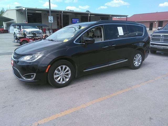 chrysler pacifica 2017 2c4rc1bg2hr527036