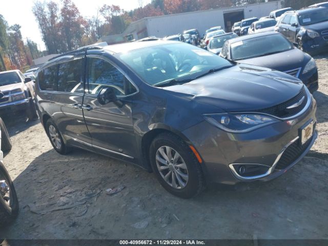 chrysler pacifica 2017 2c4rc1bg2hr832603