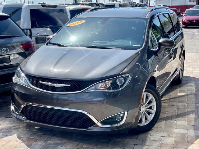 chrysler pacifica 2018 2c4rc1bg2jr110313