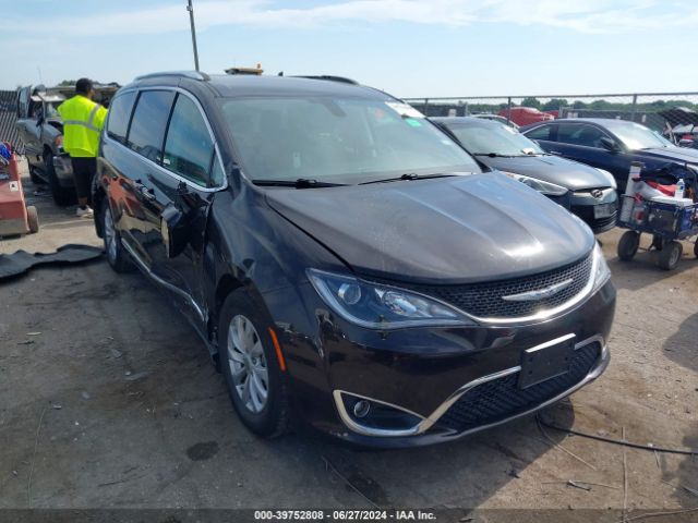 chrysler pacifica 2018 2c4rc1bg2jr141691