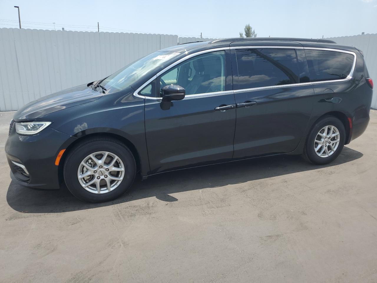 chrysler pacifica 2022 2c4rc1bg2nr175636