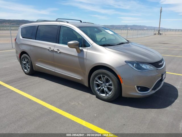 chrysler pacifica 2017 2c4rc1bg3hr535050