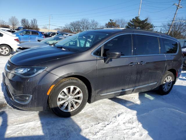 chrysler pacifica t 2017 2c4rc1bg3hr553435