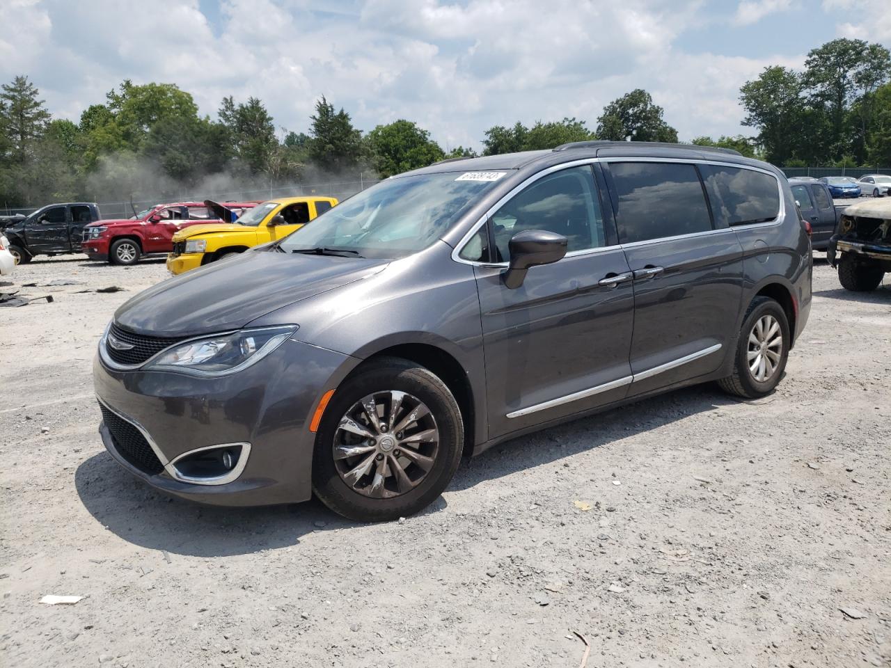 chrysler pacifica 2017 2c4rc1bg3hr613875