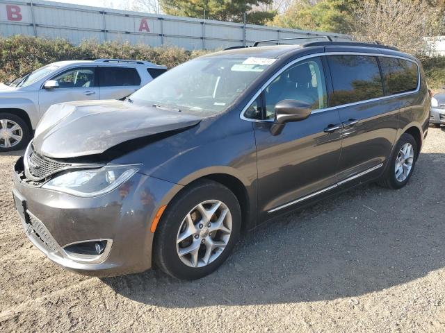 chrysler pacifica t 2017 2c4rc1bg3hr822971