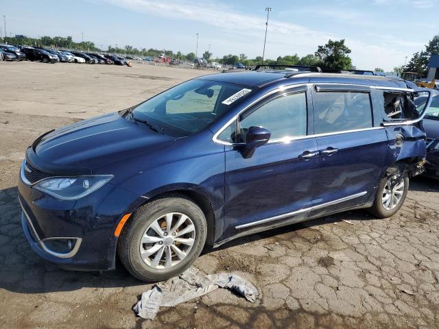 chrysler pacifica 2017 2c4rc1bg3hr823649