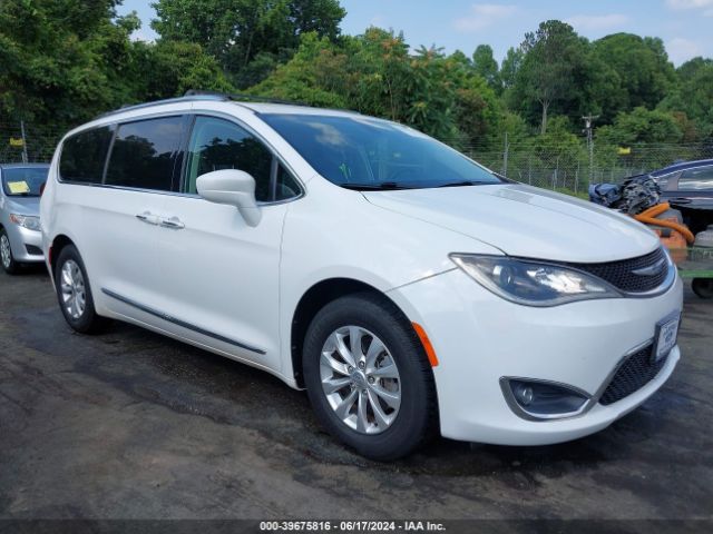 chrysler pacifica 2018 2c4rc1bg3jr120042