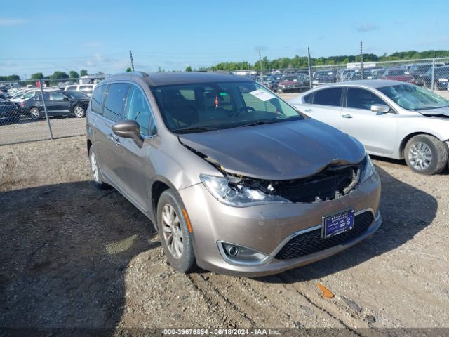 chrysler pacifica 2018 2c4rc1bg3jr159035