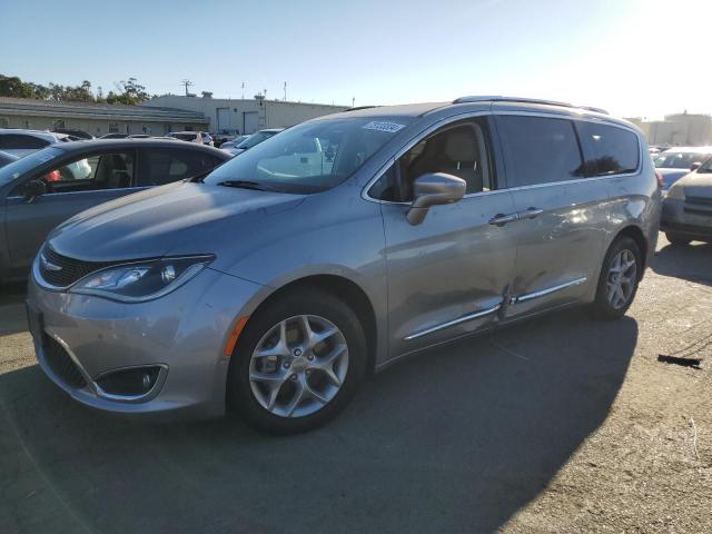 chrysler pacifica t 2018 2c4rc1bg3jr270572