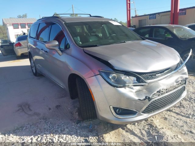 chrysler pacifica 2017 2c4rc1bg4hr688715