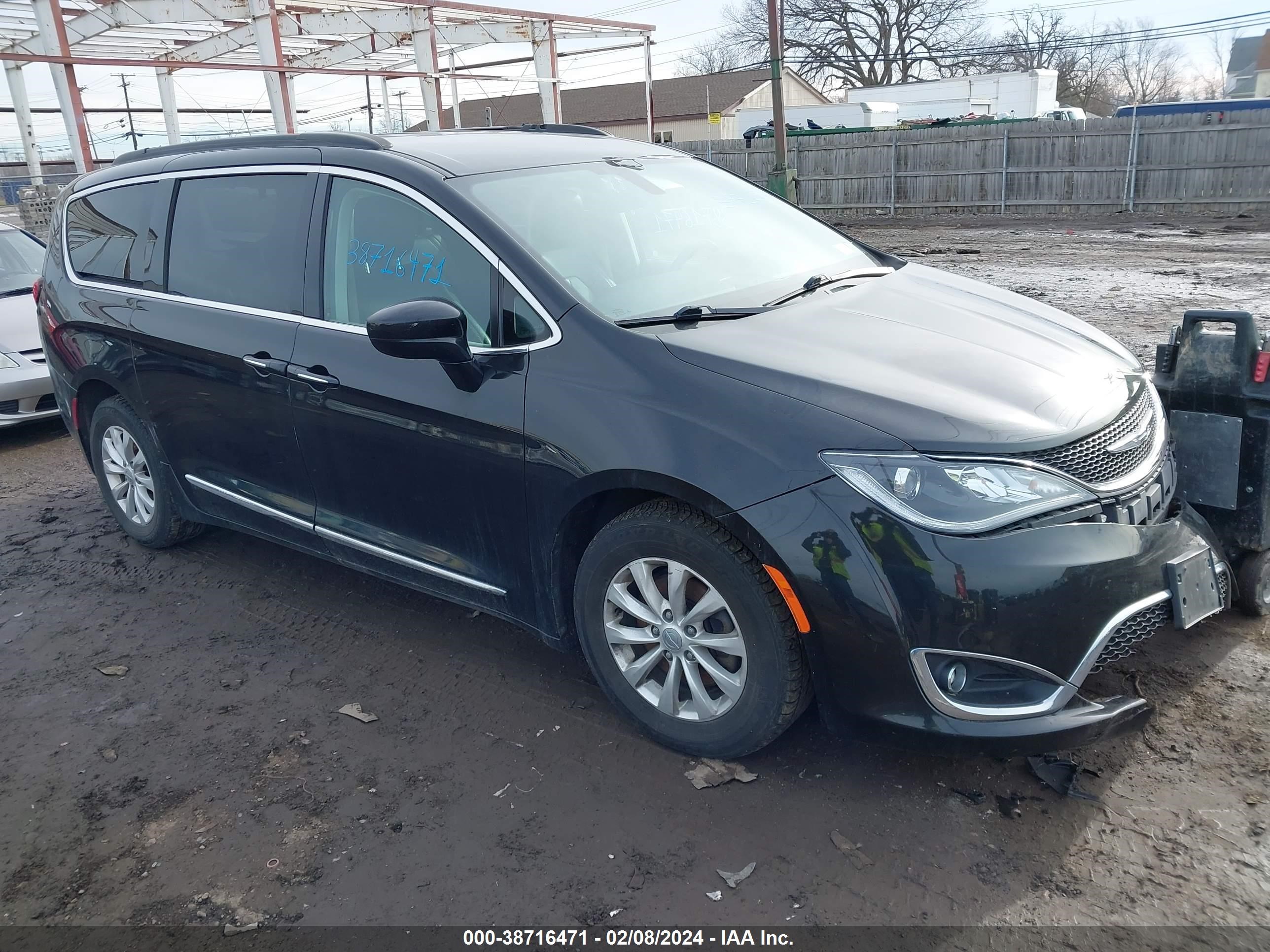 chrysler pacifica 2017 2c4rc1bg5hr684639