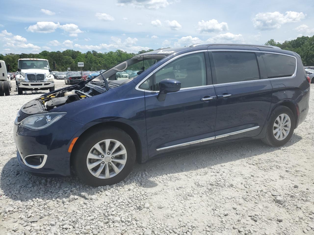 chrysler pacifica 2019 2c4rc1bg5kr715346