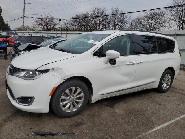 chrysler pacifica t 2017 2c4rc1bg6hr527556