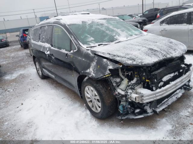 chrysler pacifica 2017 2c4rc1bg6hr552389