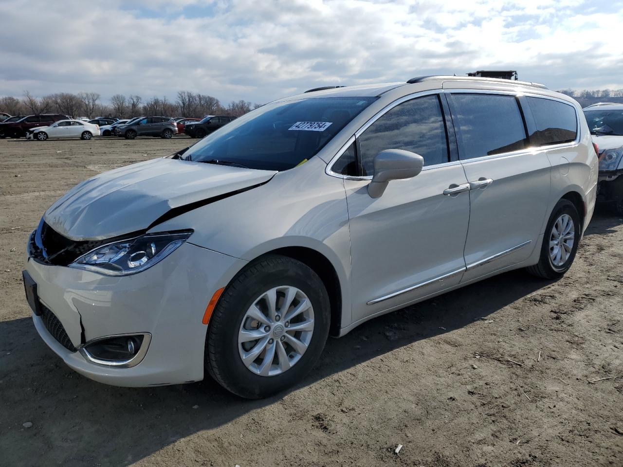 chrysler pacifica 2017 2c4rc1bg7hr636057