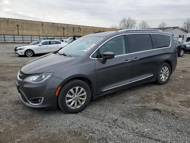 chrysler pacifica t 2018 2c4rc1bg7jr154632