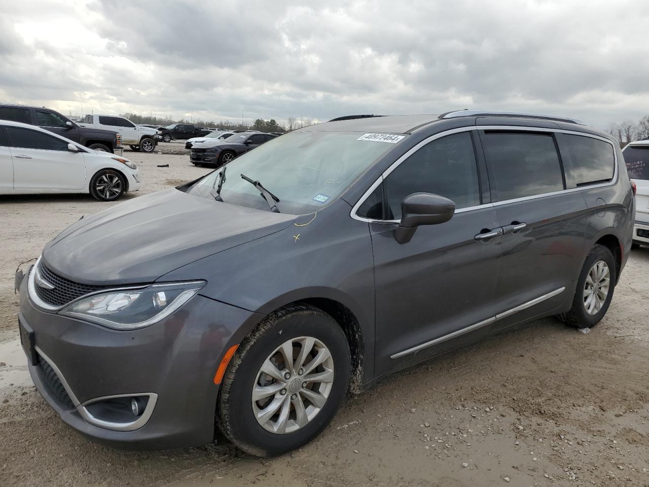 chrysler pacifica 2018 2c4rc1bg7jr289688