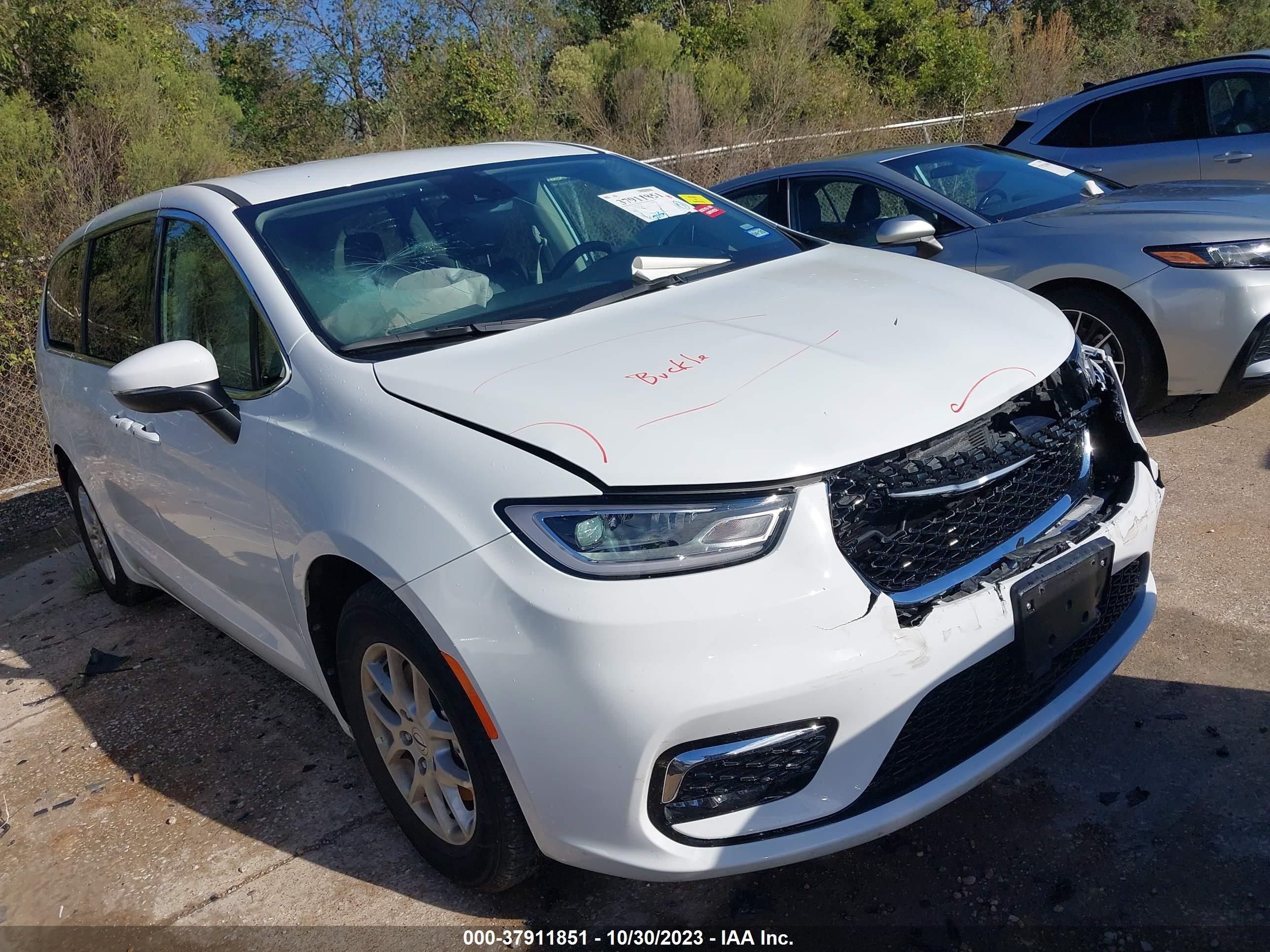 chrysler pacifica 2023 2c4rc1bg7pr552576