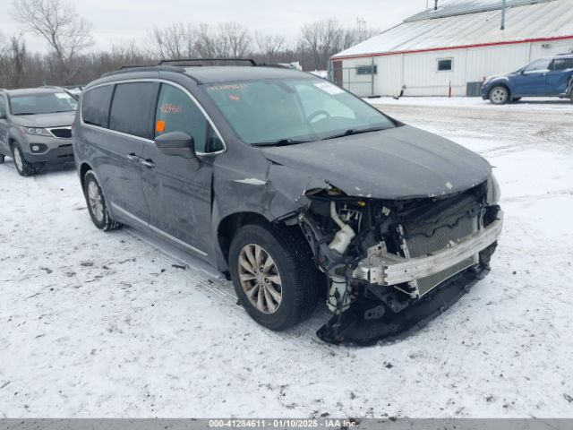 chrysler pacifica 2017 2c4rc1bg8hr516445