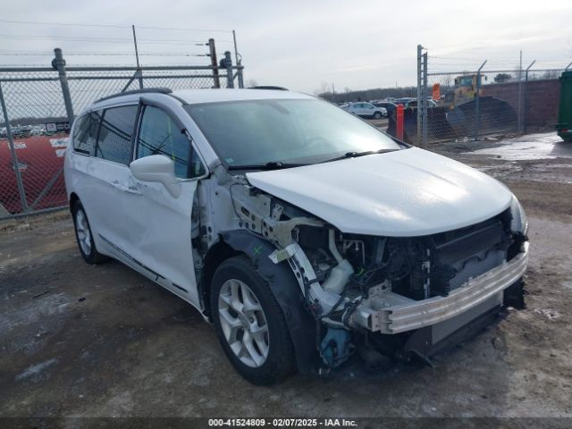 chrysler pacifica 2017 2c4rc1bg8hr523704