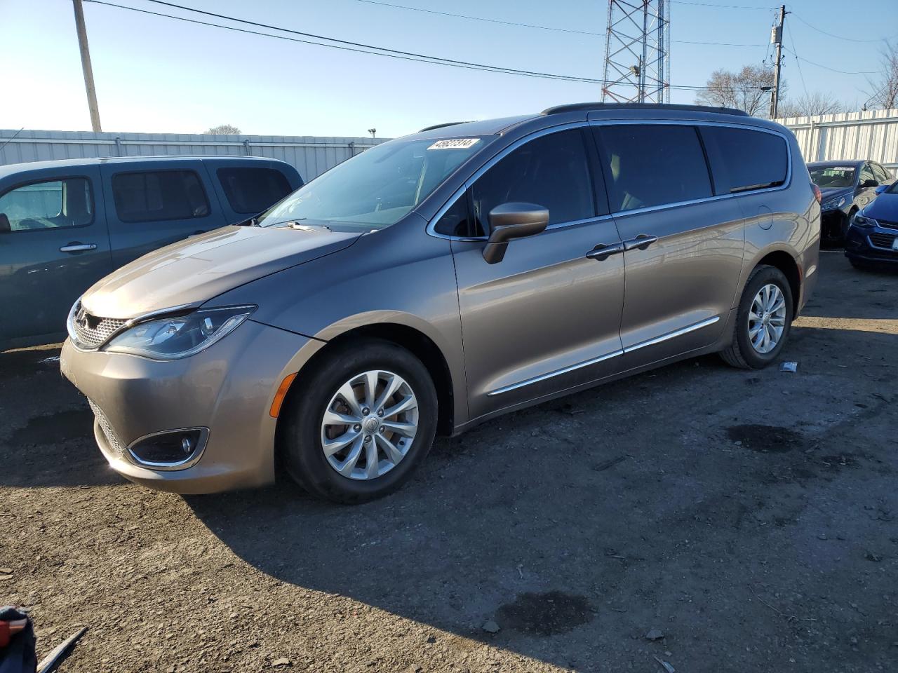 chrysler pacifica 2017 2c4rc1bg8hr535965