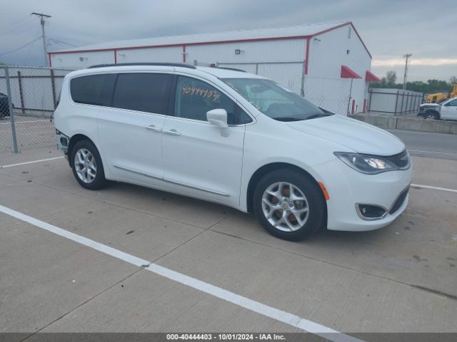 chrysler pacifica 2017 2c4rc1bg8hr542351