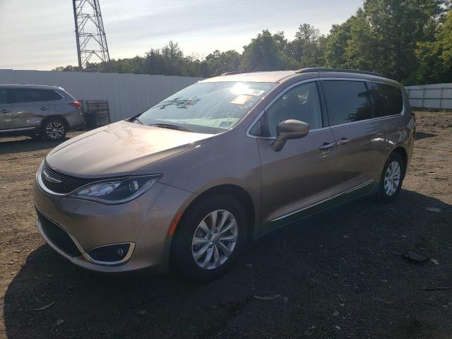 chrysler pacifica t 2017 2c4rc1bg8hr551907