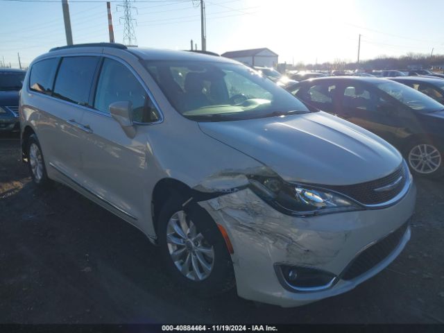 chrysler pacifica 2017 2c4rc1bg8hr759706