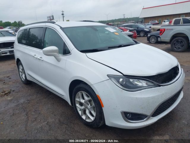 chrysler pacifica 2017 2c4rc1bg8hr831732