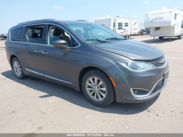 chrysler pacifica 2018 2c4rc1bg8jr119808