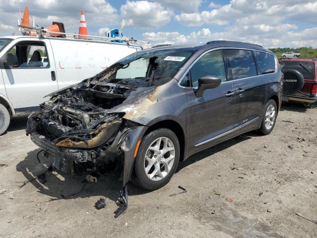 chrysler pacifica t 2017 2c4rc1bg9hr565685