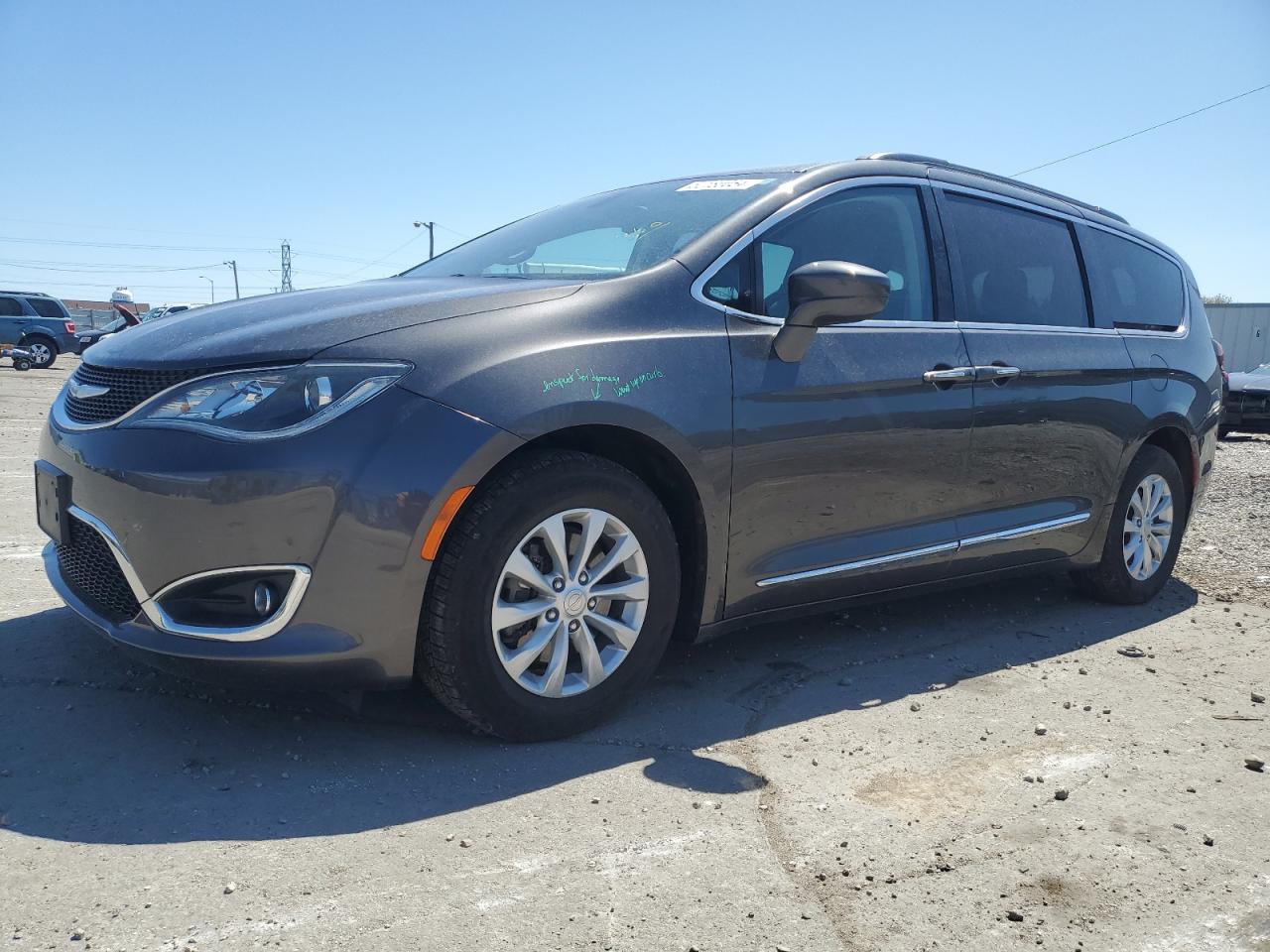 chrysler pacifica 2017 2c4rc1bg9hr704892