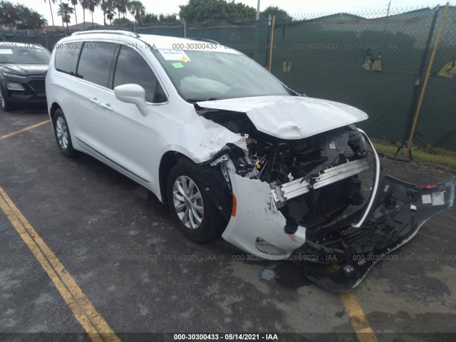 chrysler pacifica 2018 2c4rc1bg9jr119090