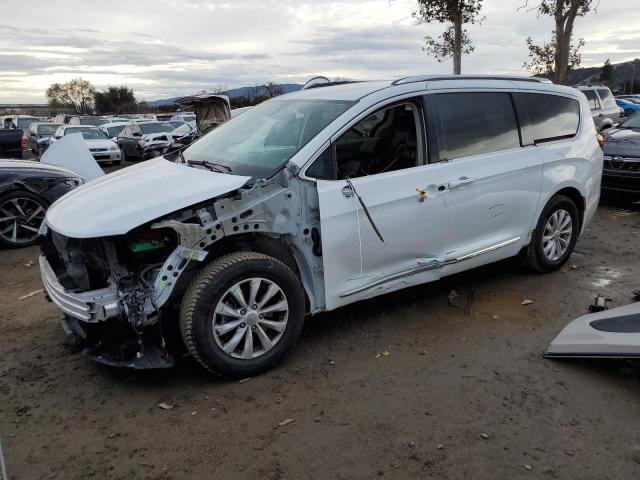 chrysler pacifica t 2018 2c4rc1bg9jr120627