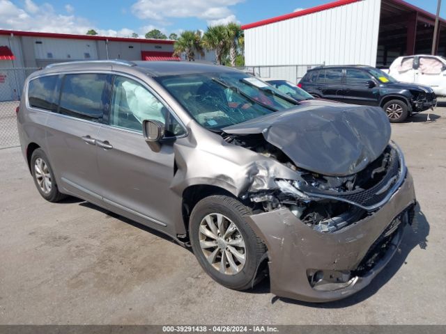 chrysler pacifica 2018 2c4rc1bg9jr153904