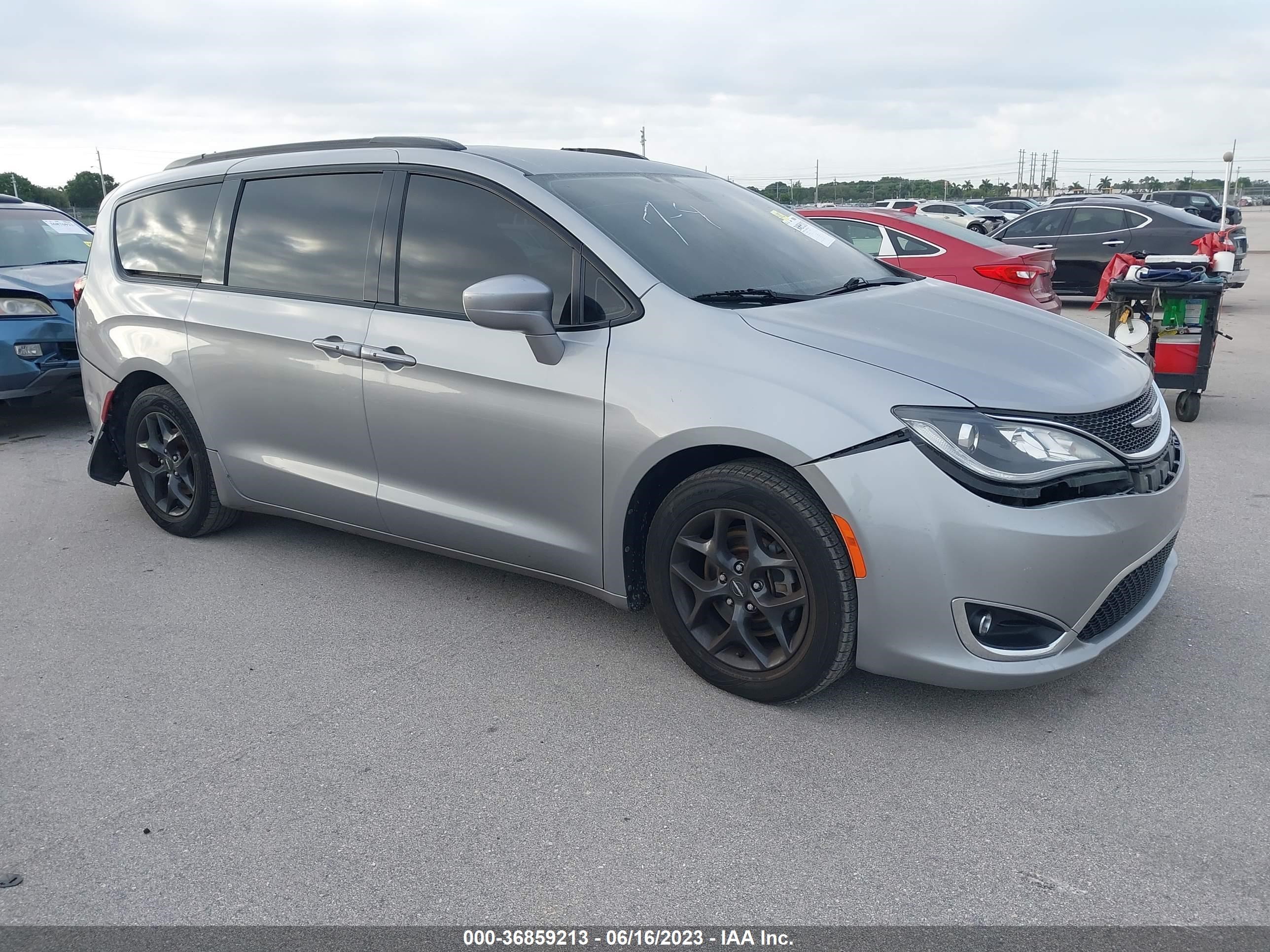 chrysler pacifica 2019 2c4rc1bg9kr593915