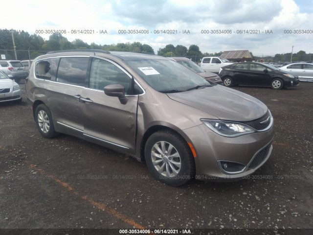 chrysler pacifica 2017 2c4rc1bgxhr720650