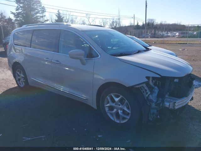 chrysler pacifica 2017 2c4rc1eg0hr584587