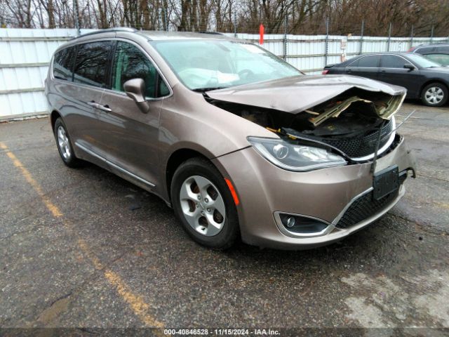 chrysler pacifica 2017 2c4rc1eg0hr643587