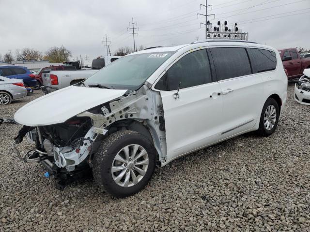 chrysler pacifica t 2018 2c4rc1eg0jr193753