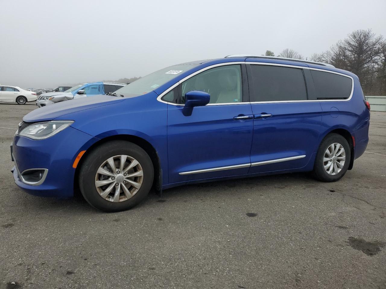 chrysler pacifica 2018 2c4rc1eg0jr260738