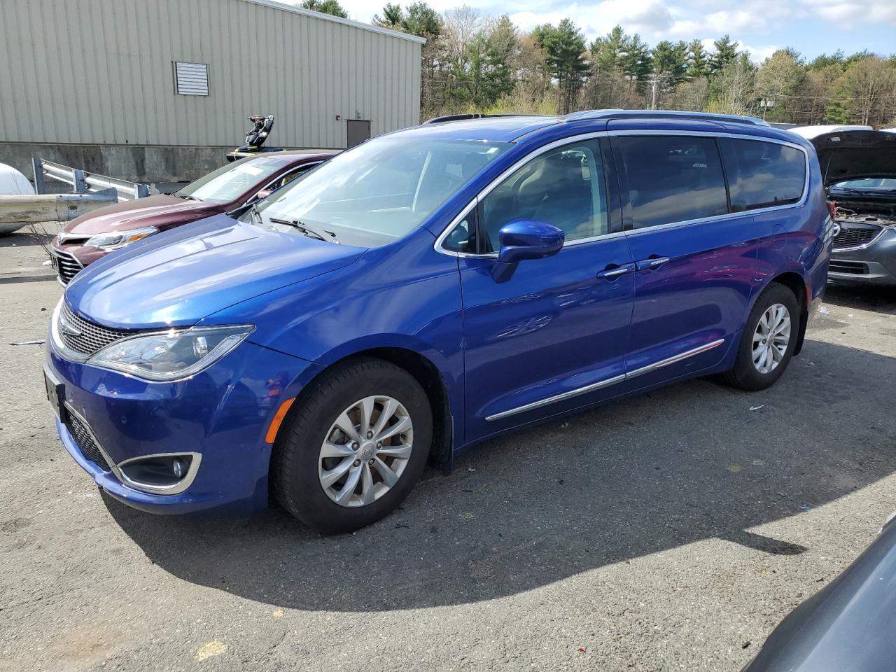 chrysler pacifica 2018 2c4rc1eg1jr318128