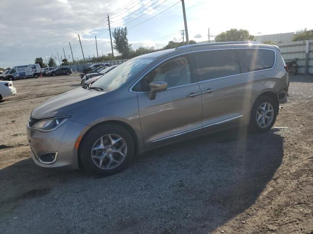 chrysler pacifica t 2017 2c4rc1eg2hr721545