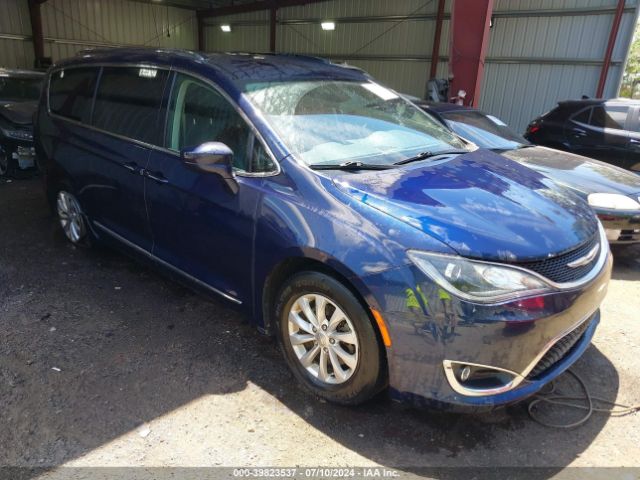 chrysler pacifica 2018 2c4rc1eg2jr139029