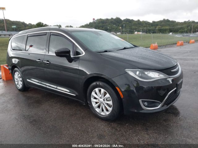 chrysler pacifica 2018 2c4rc1eg3jr111269