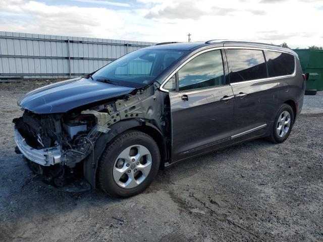 chrysler pacifica t 2017 2c4rc1eg5hr720986