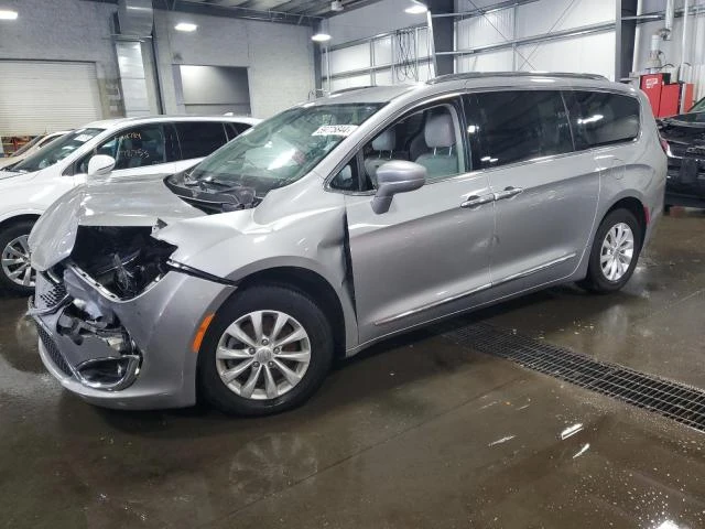 chrysler pacifica t 2018 2c4rc1eg5jr103397