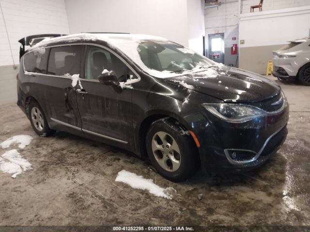 chrysler pacifica 2017 2c4rc1eg8hr851149