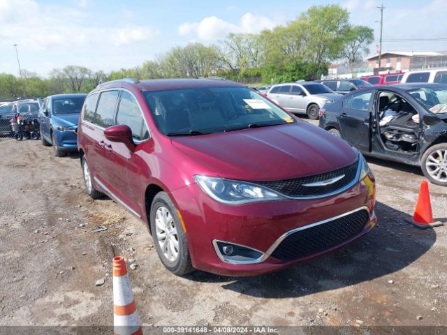 chrysler pacifica 2018 2c4rc1eg8jr108500